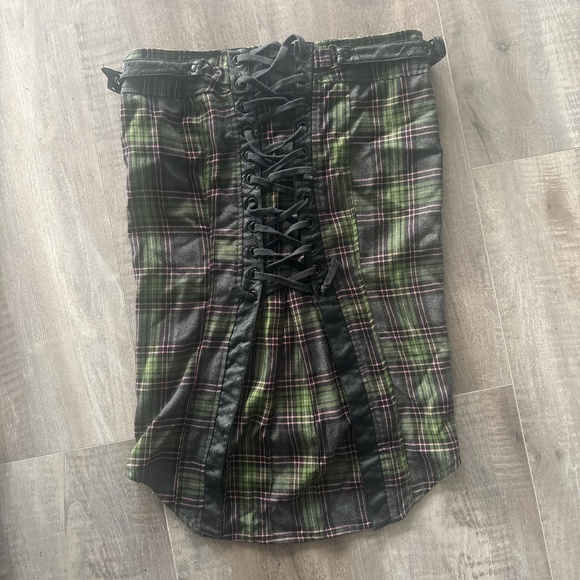 lip service midi skirt w buckle and lace detailing green and pink plaid - Picture 3 of 4